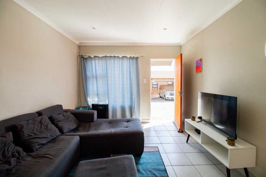 2 Bedroom Property for Sale in Dawn Park Gauteng