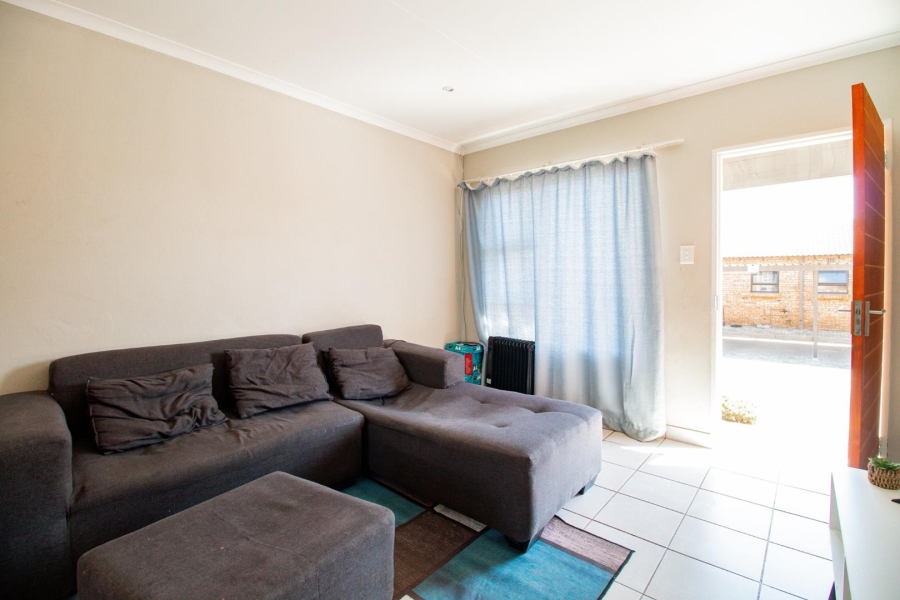 2 Bedroom Property for Sale in Dawn Park Gauteng