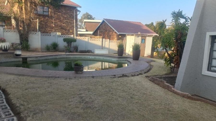 3 Bedroom Property for Sale in Alan Manor Gauteng