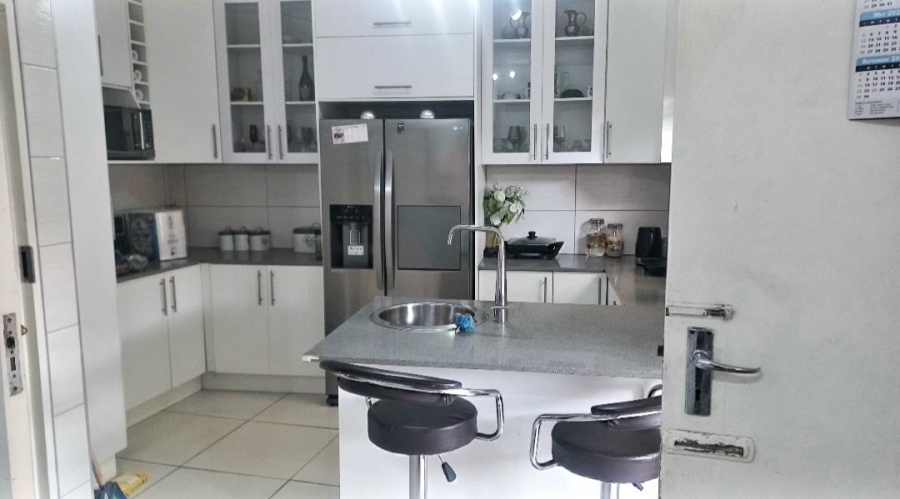 3 Bedroom Property for Sale in Alan Manor Gauteng