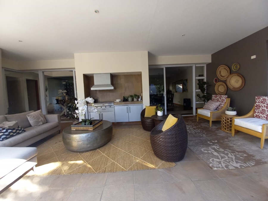 To Let 7 Bedroom Property for Rent in Hurlingham Gauteng