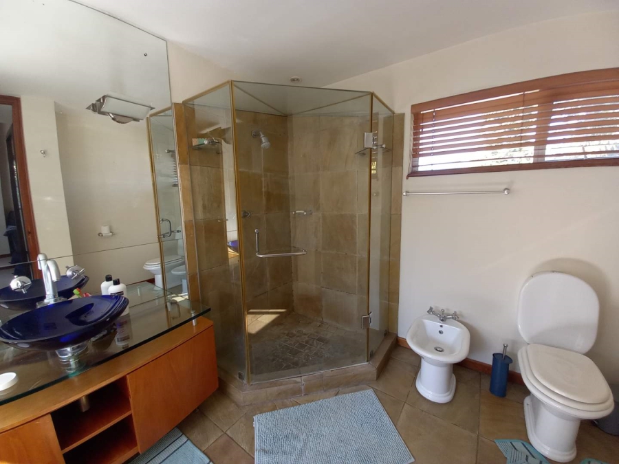 To Let 7 Bedroom Property for Rent in Hurlingham Gauteng