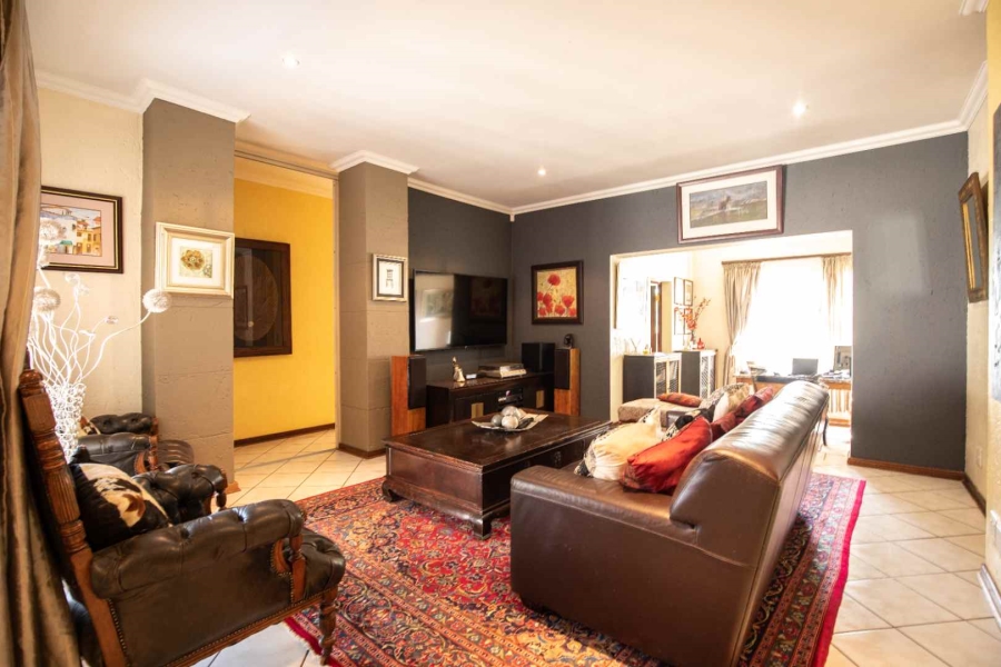 4 Bedroom Property for Sale in Wapadrand Gauteng