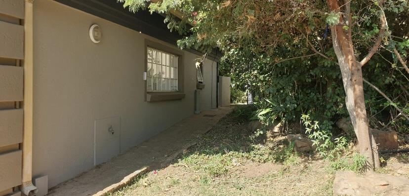 4 Bedroom Property for Sale in Wapadrand Gauteng