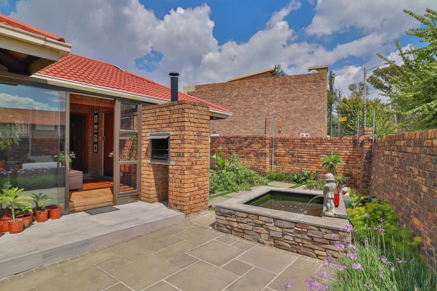 2 Bedroom Property for Sale in New Redruth Gauteng