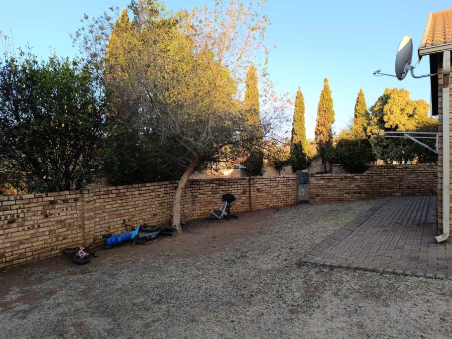 3 Bedroom Property for Sale in Heuwelsig Estate Gauteng