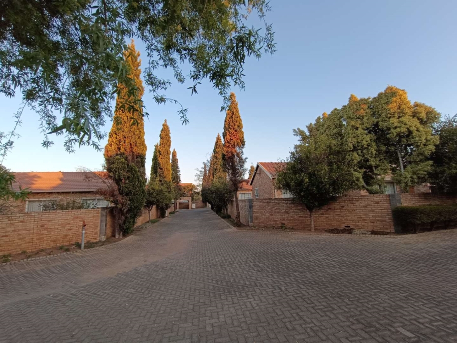 3 Bedroom Property for Sale in Heuwelsig Estate Gauteng