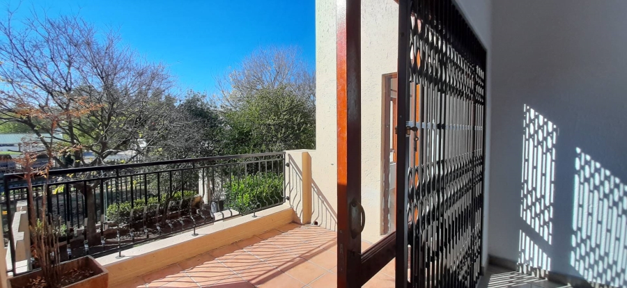 2 Bedroom Property for Sale in Sunninghill Gauteng