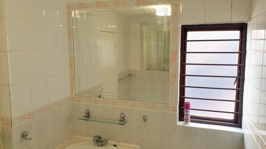 2 Bedroom Property for Sale in Northcliff Gauteng