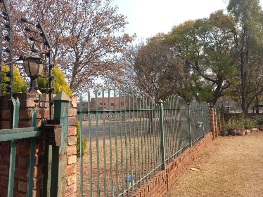 4 Bedroom Property for Sale in Lyttelton Manor Gauteng