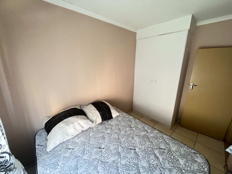 2 Bedroom Property for Sale in Greenhills Gauteng