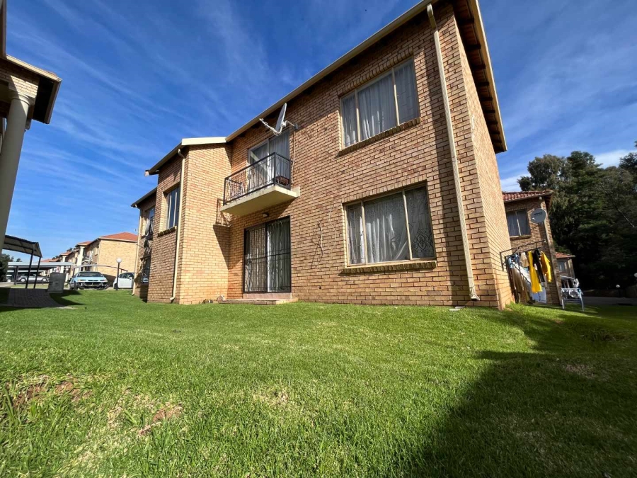 2 Bedroom Property for Sale in Greenhills Gauteng