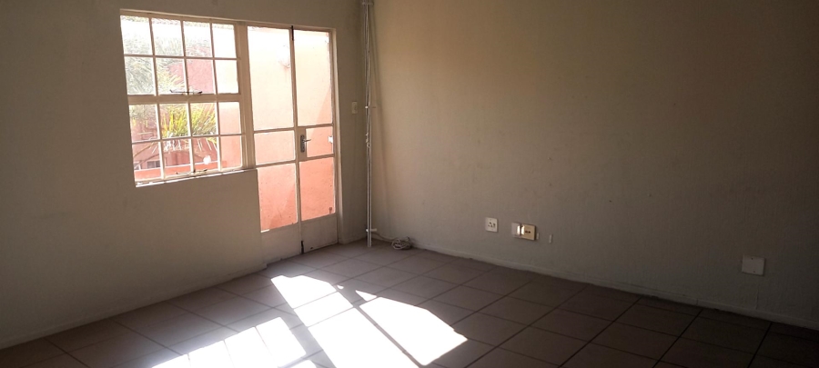 2 Bedroom Property for Sale in Meyersdal Gauteng