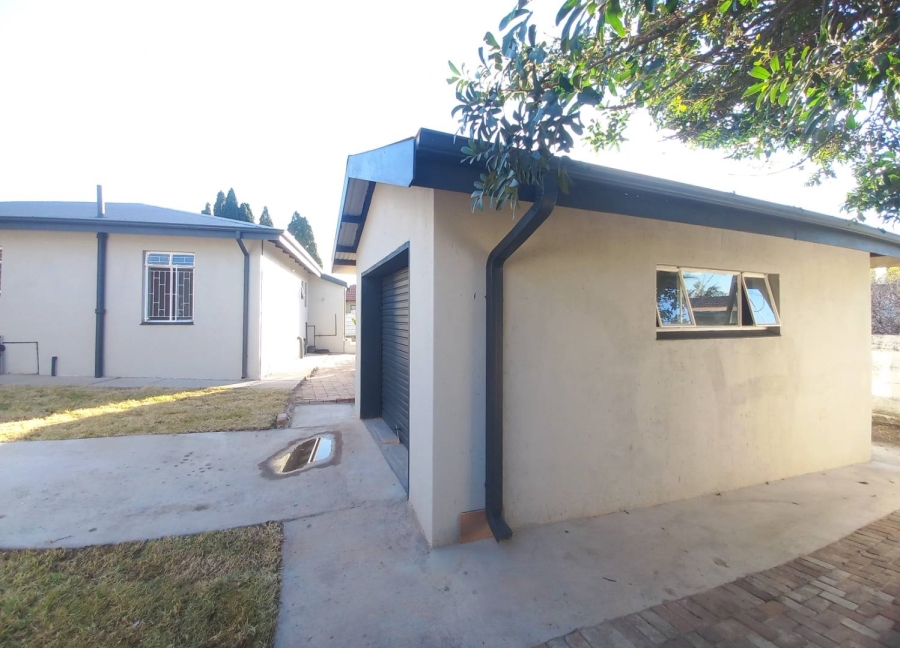 3 Bedroom Property for Sale in Kwaggasrand Gauteng