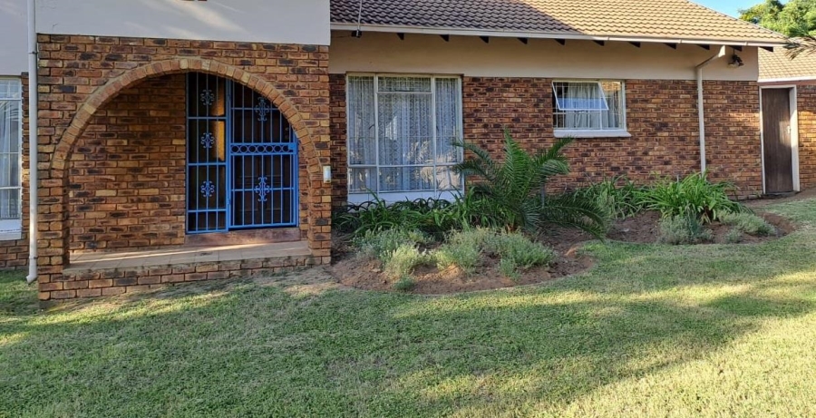 4 Bedroom Property for Sale in The Reeds Gauteng