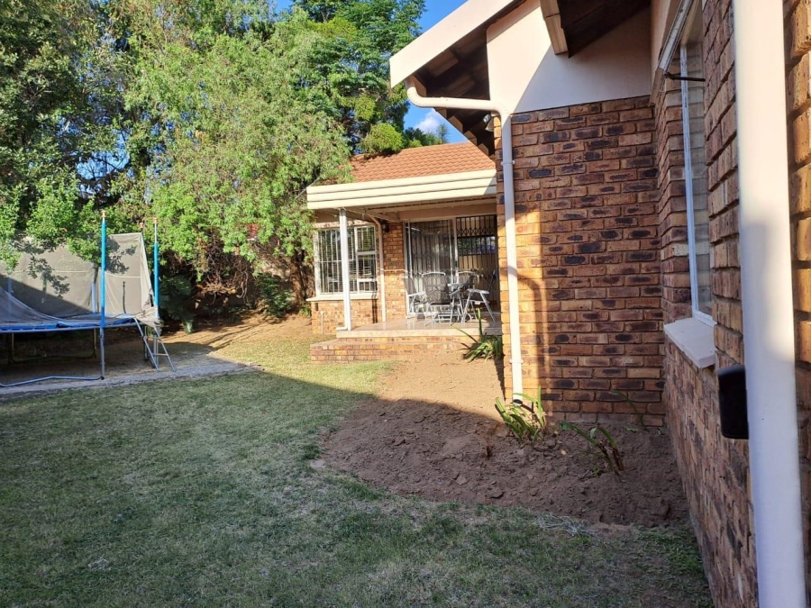 4 Bedroom Property for Sale in The Reeds Gauteng