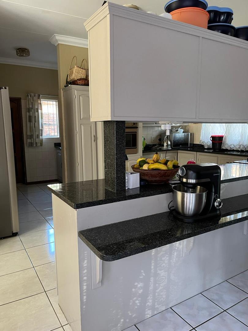 4 Bedroom Property for Sale in The Reeds Gauteng