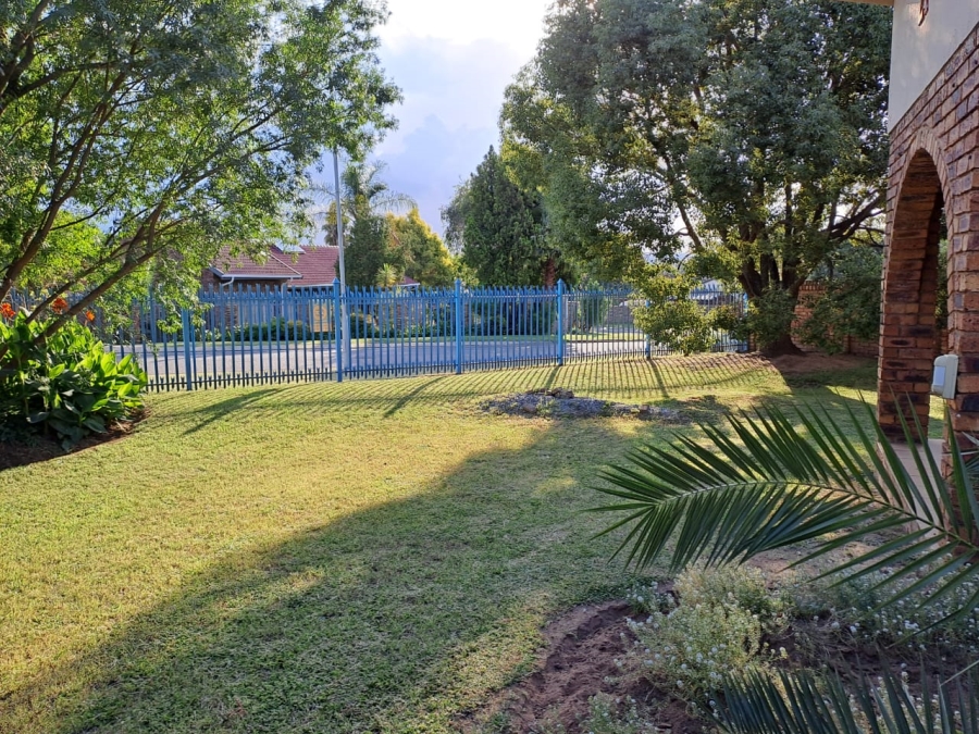 4 Bedroom Property for Sale in The Reeds Gauteng