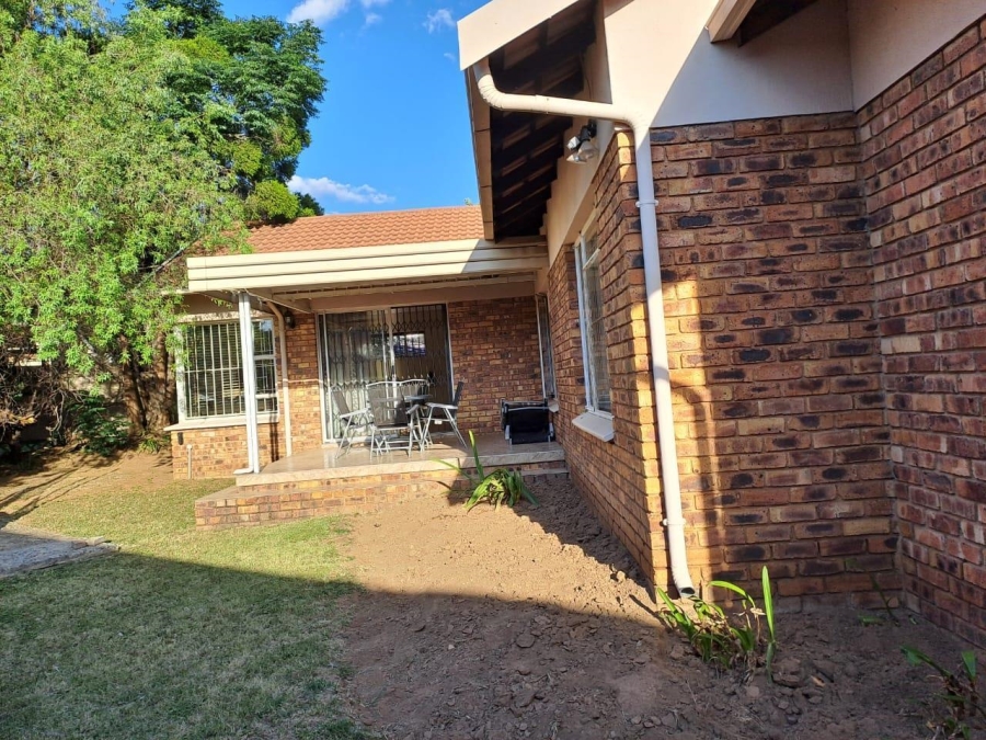 4 Bedroom Property for Sale in The Reeds Gauteng