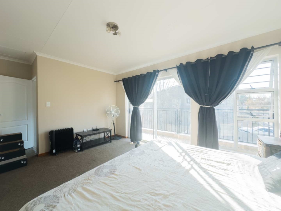 4 Bedroom Property for Sale in Rietvalleirand Gauteng