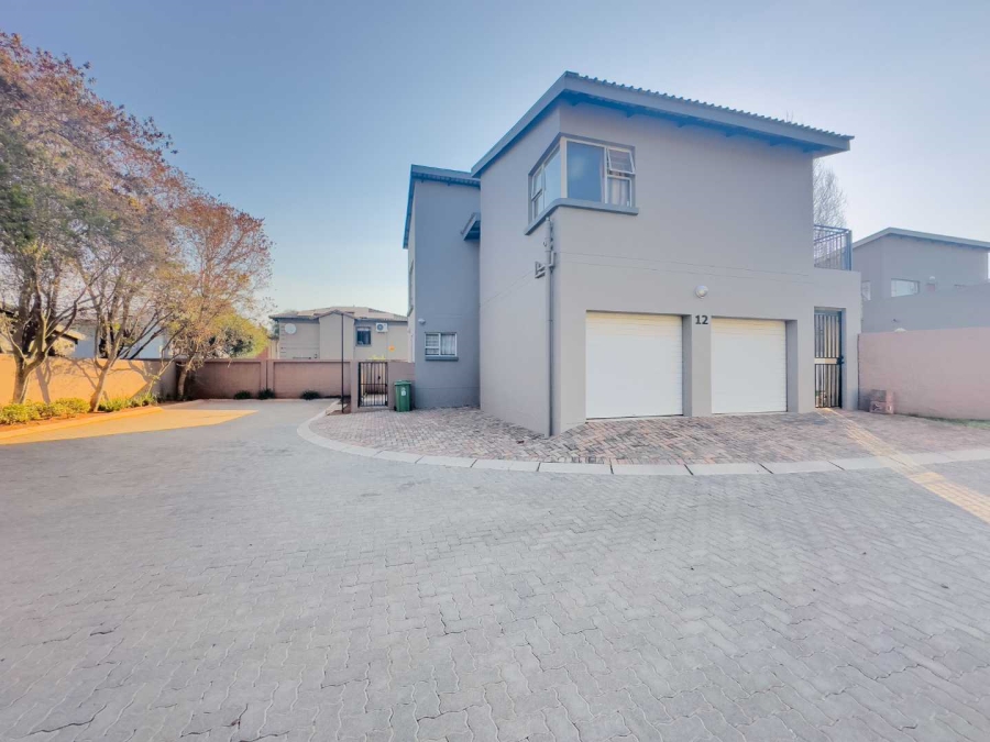 4 Bedroom Property for Sale in Rietvalleirand Gauteng