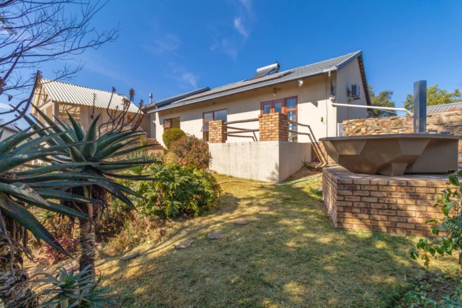 4 Bedroom Property for Sale in Constantia Kloof Gauteng