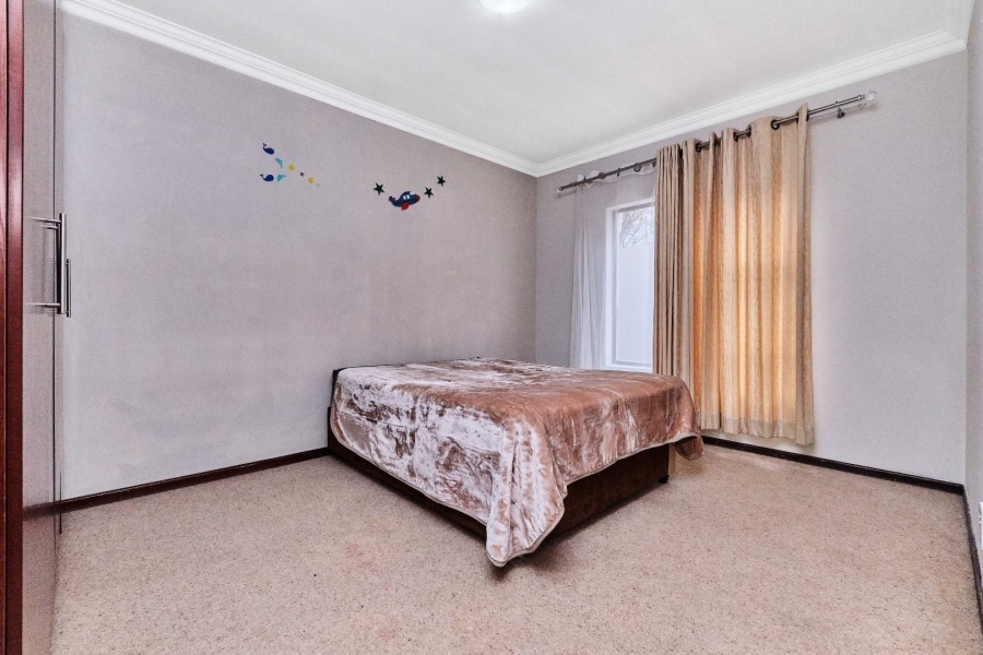 3 Bedroom Property for Sale in Strubensvallei Gauteng