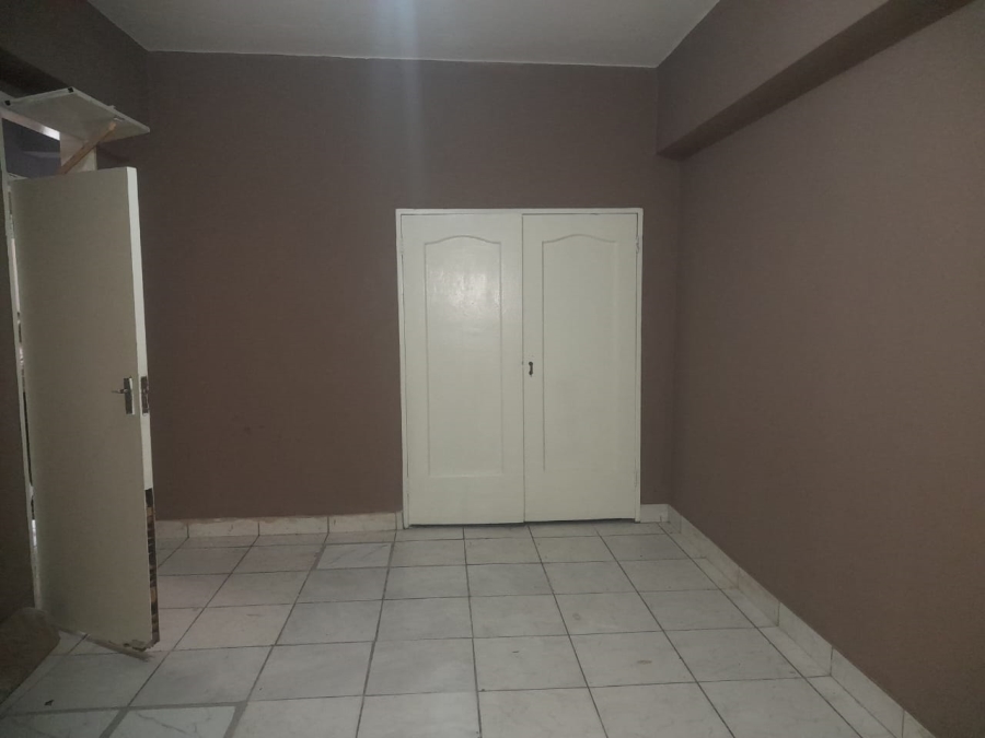 To Let 2 Bedroom Property for Rent in Yeoville Gauteng