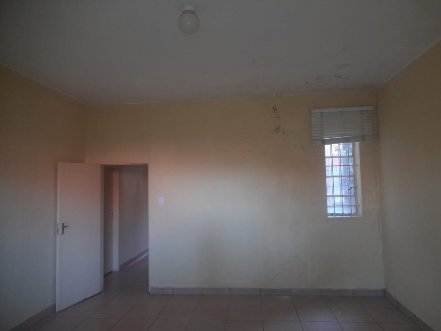 To Let 2 Bedroom Property for Rent in Yeoville Gauteng