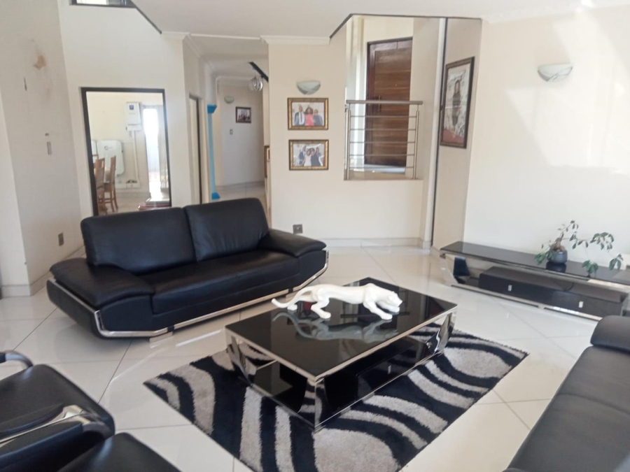 5 Bedroom Property for Sale in Brackendowns Gauteng