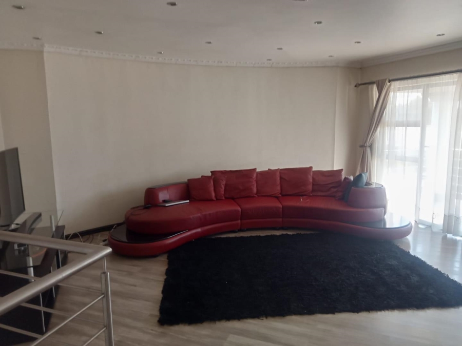 5 Bedroom Property for Sale in Brackendowns Gauteng