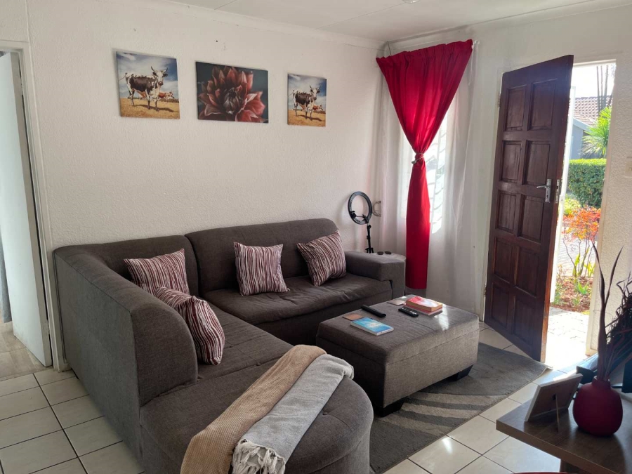 2 Bedroom Property for Sale in Weltevreden Park Gauteng