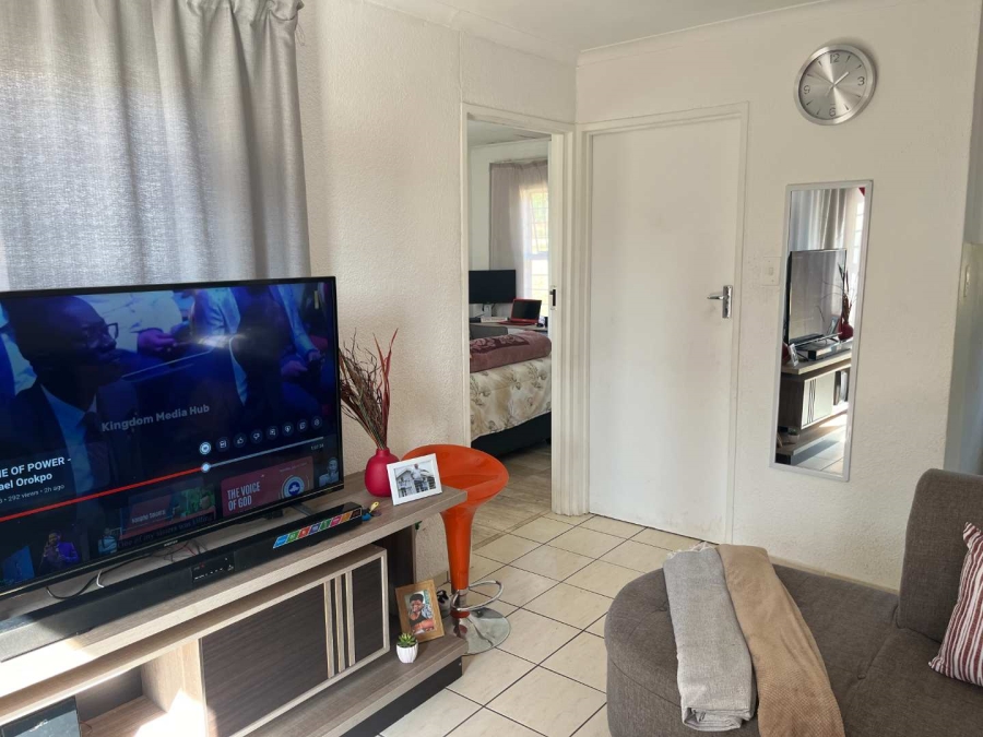 2 Bedroom Property for Sale in Weltevreden Park Gauteng