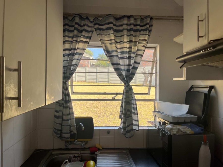 2 Bedroom Property for Sale in Weltevreden Park Gauteng