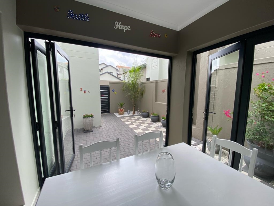 3 Bedroom Property for Sale in Broadacres Gauteng