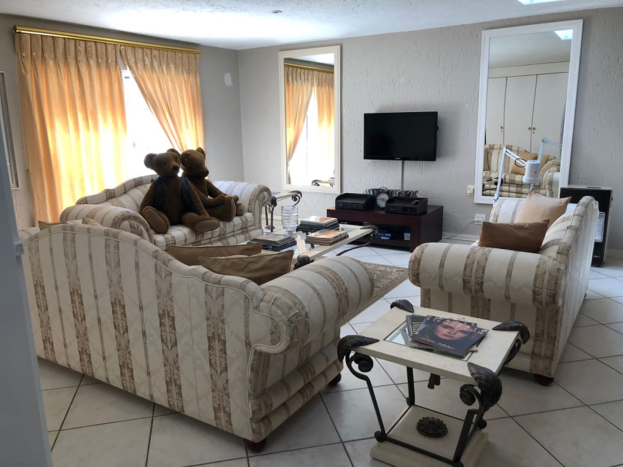 5 Bedroom Property for Sale in Northcliff Gauteng