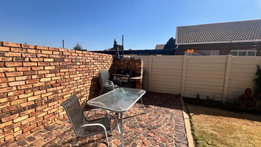 2 Bedroom Property for Sale in Mayfield Gauteng