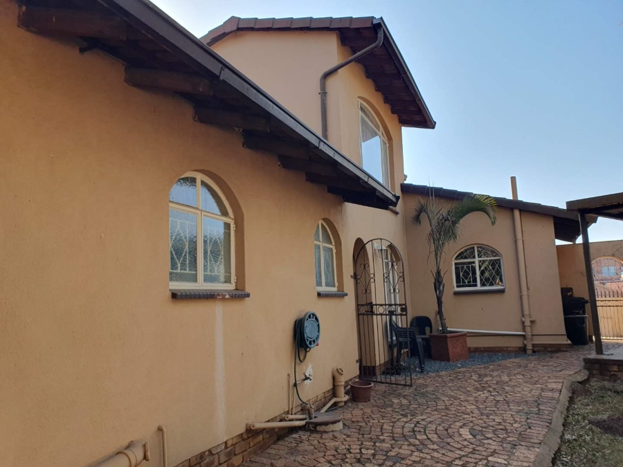 3 Bedroom Property for Sale in Glenvista Gauteng