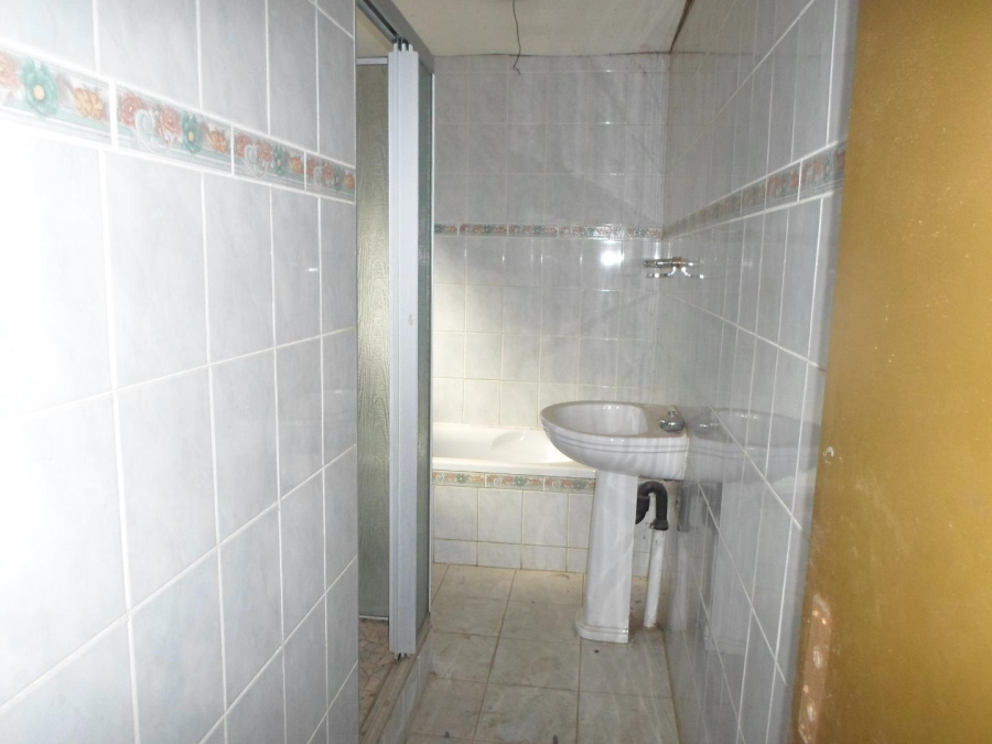 1 Bedroom Property for Sale in Vlakfontein Gauteng