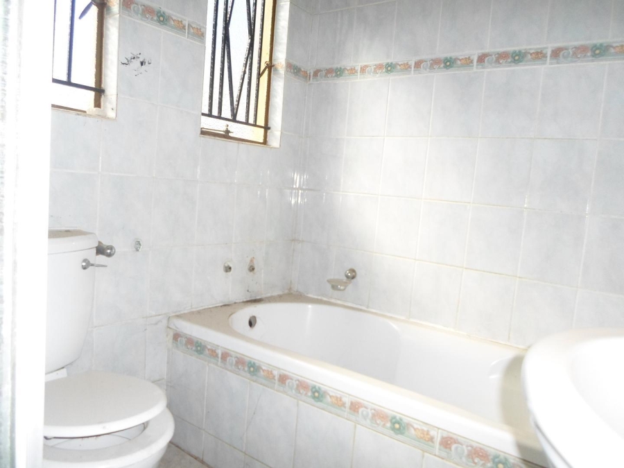 1 Bedroom Property for Sale in Vlakfontein Gauteng