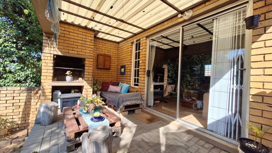 2 Bedroom Property for Sale in Olivedale Gauteng