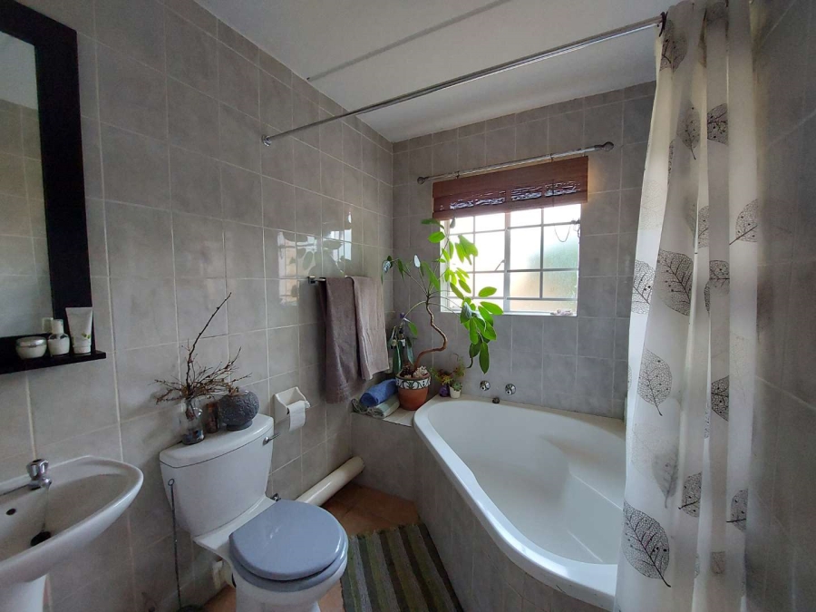 2 Bedroom Property for Sale in Olivedale Gauteng