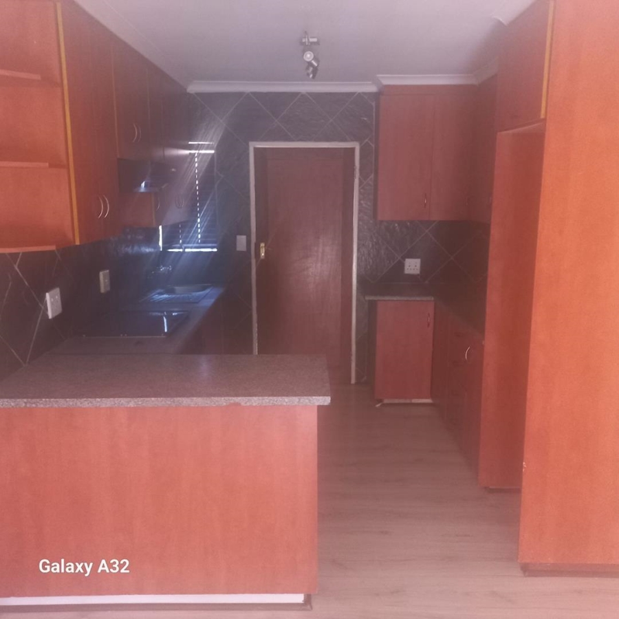 3 Bedroom Property for Sale in Terenure Gauteng