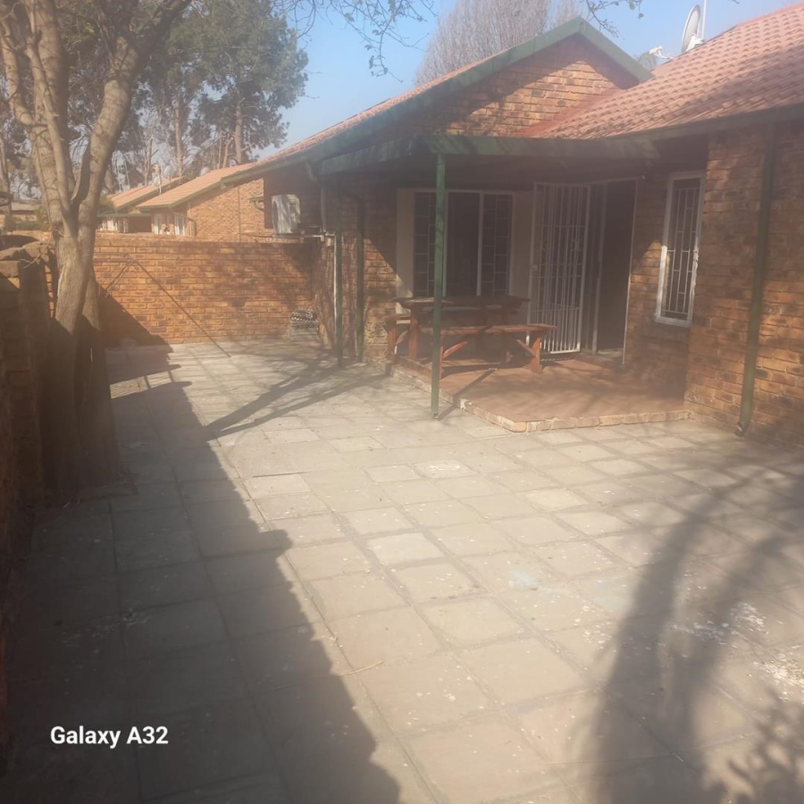 3 Bedroom Property for Sale in Terenure Gauteng