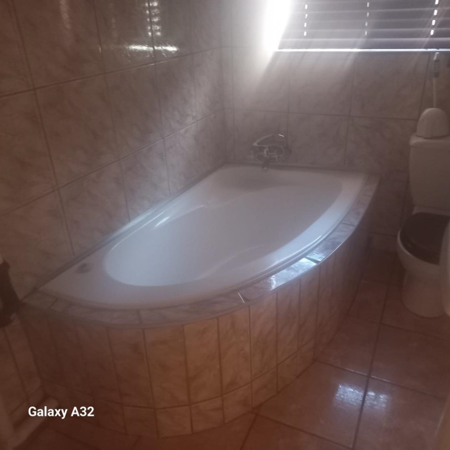 3 Bedroom Property for Sale in Terenure Gauteng