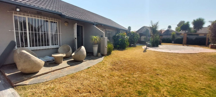 3 Bedroom Property for Sale in Verwoerdpark Gauteng