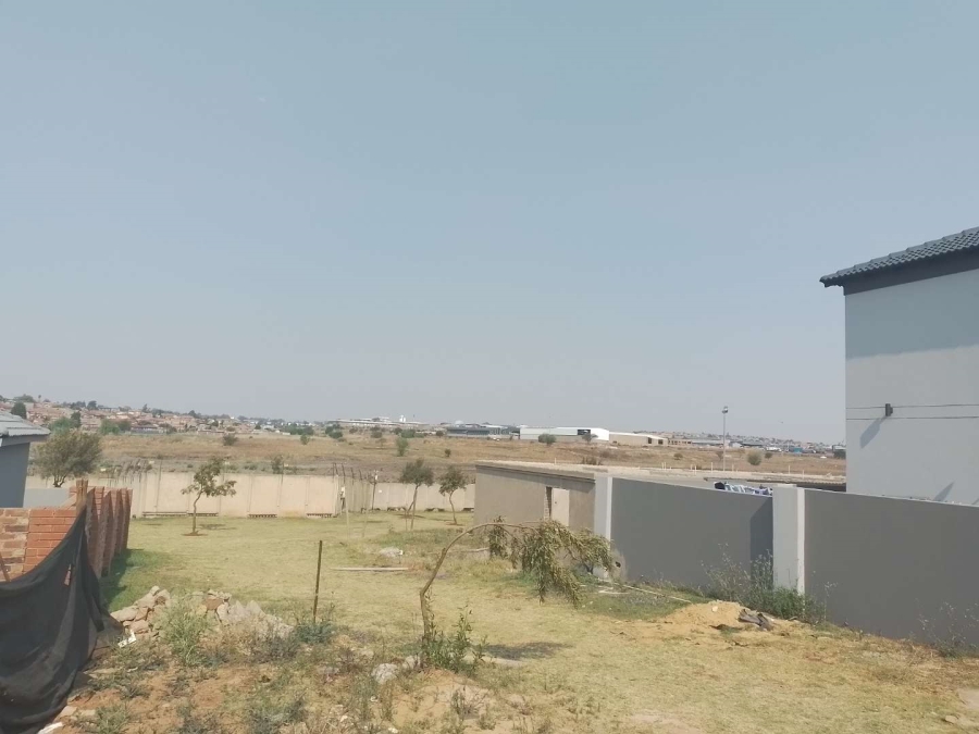 0 Bedroom Property for Sale in Clayville Gauteng