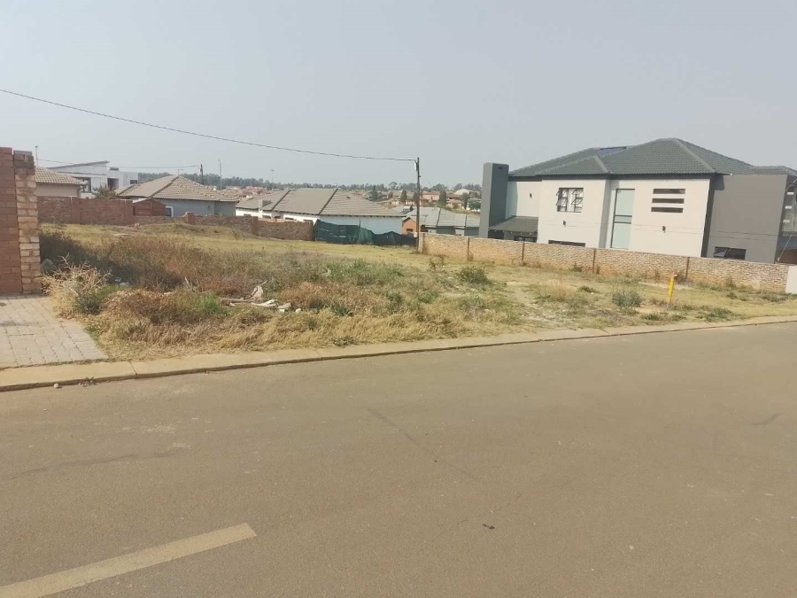 0 Bedroom Property for Sale in Clayville Gauteng