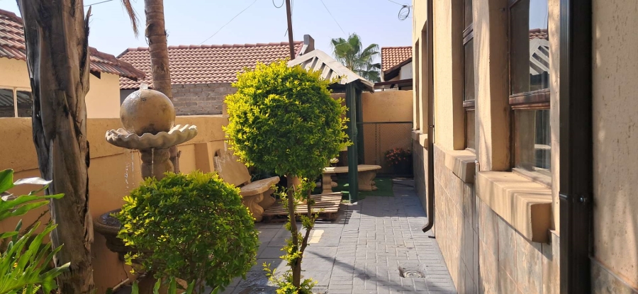 4 Bedroom Property for Sale in Morula View Gauteng