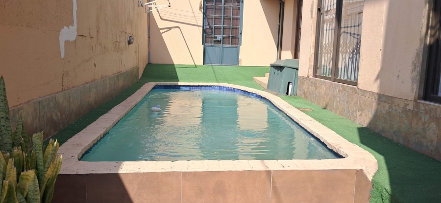 4 Bedroom Property for Sale in Morula View Gauteng